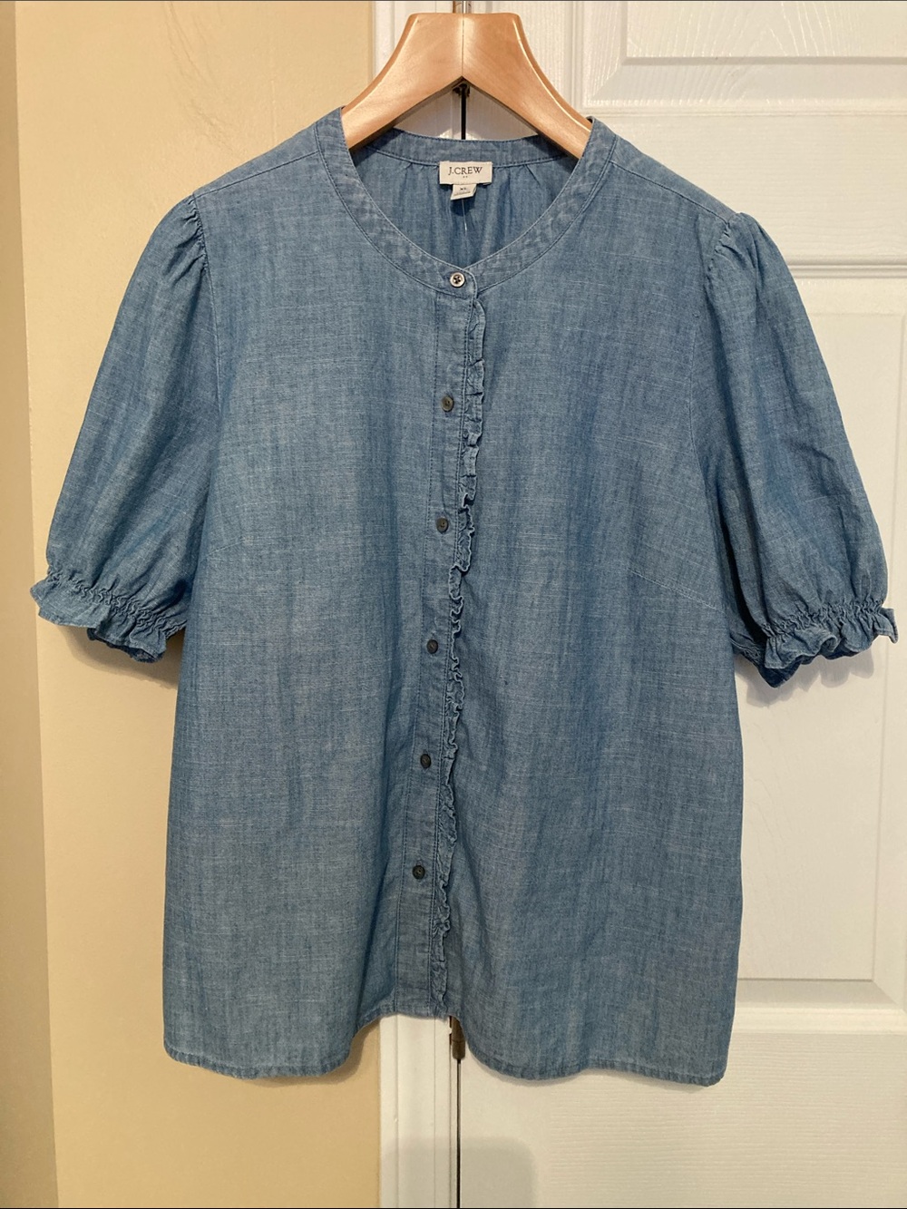 JCrew Factory chambray puff sleeve ruffle top